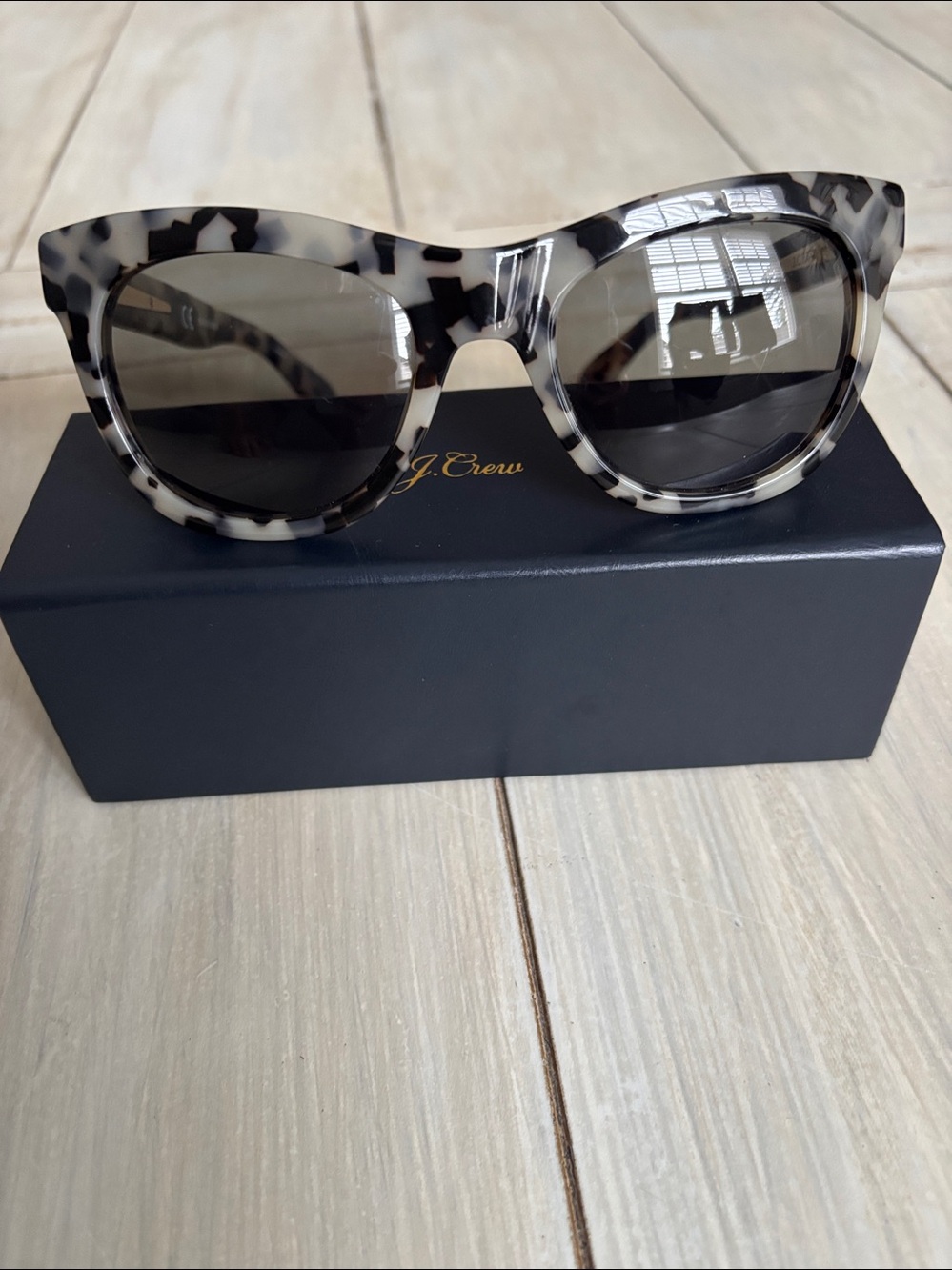 J Crew Tortoise Brown Sunglasses